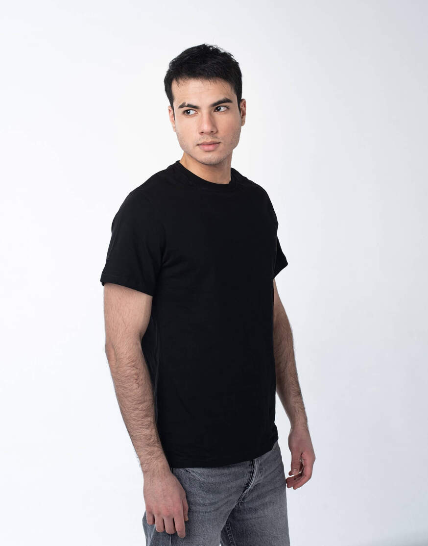 Чёрная мужская футболка оптом